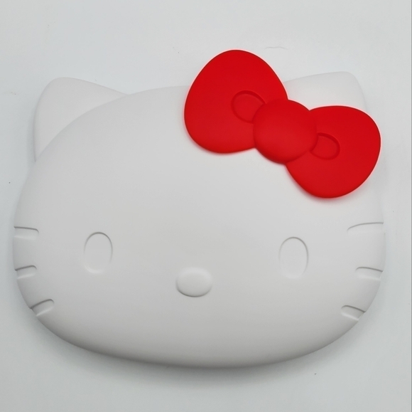 Sanrio Hello Kitty Impressions Kawaii Compact Light Up Mirror - Picture 5 of 9